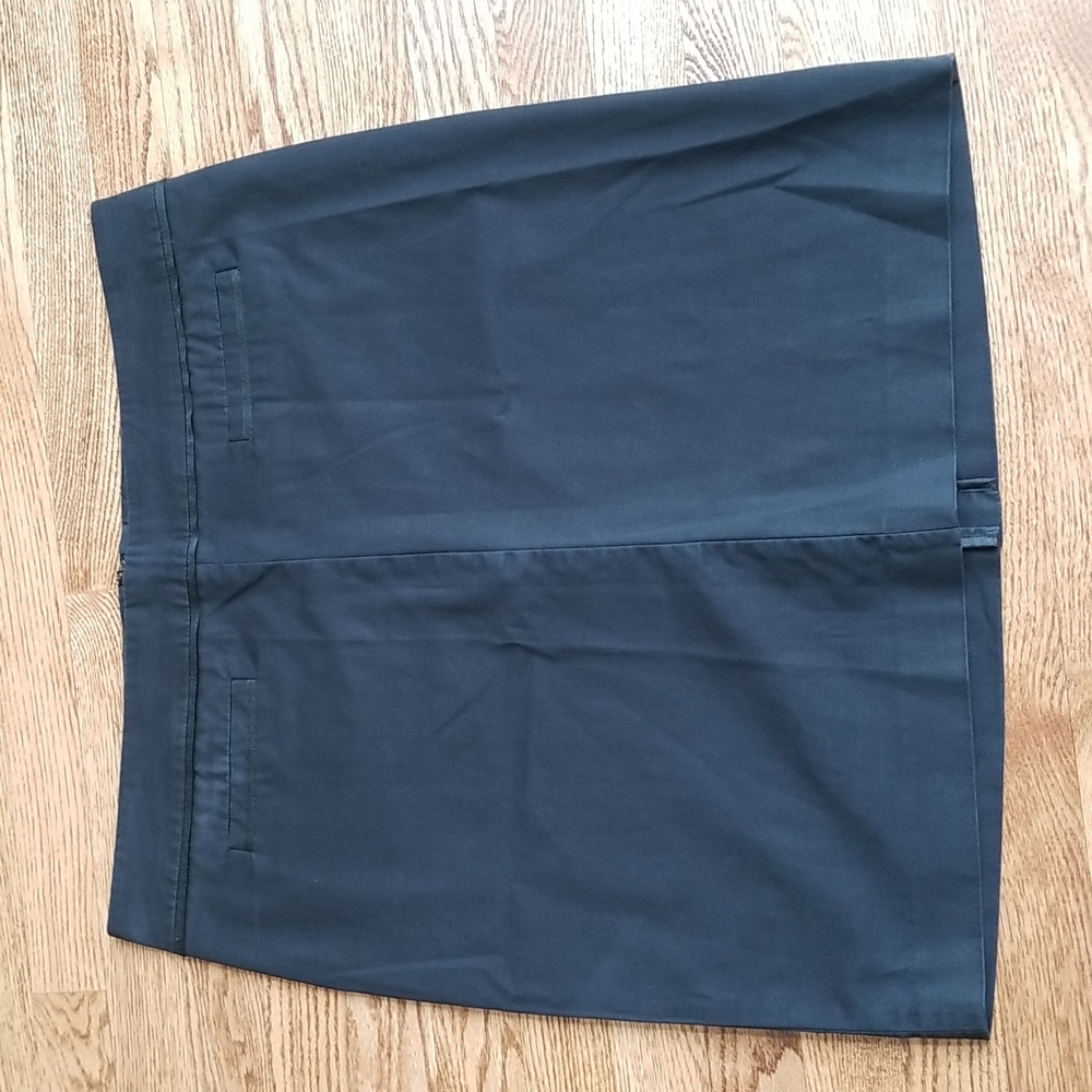 (14) Reitmans Classic Black Cotton Blend Straight Stretch Skirt with Pockets